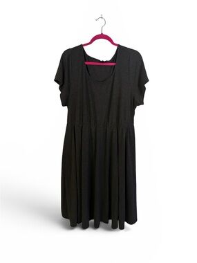 Torrid Short Sleeve Scoop Neck Midi Dress